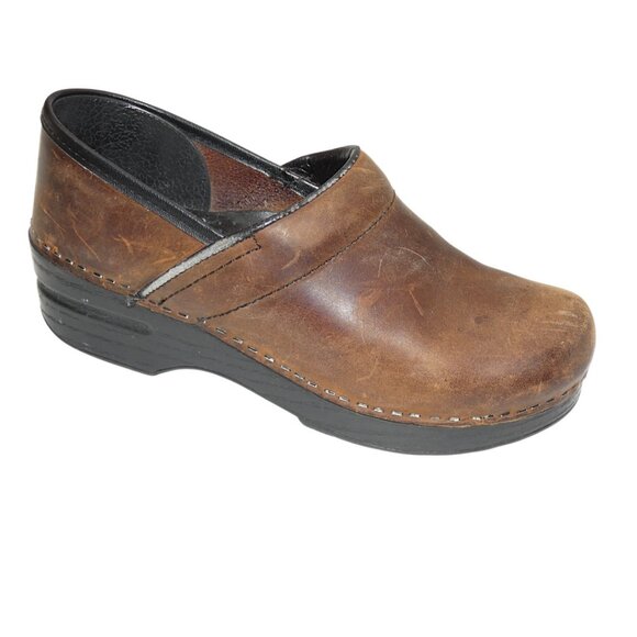 Dansko Professional Brown Distressed Leather Clogs Size 38 Grunge Rustic - Picture 1 of 10